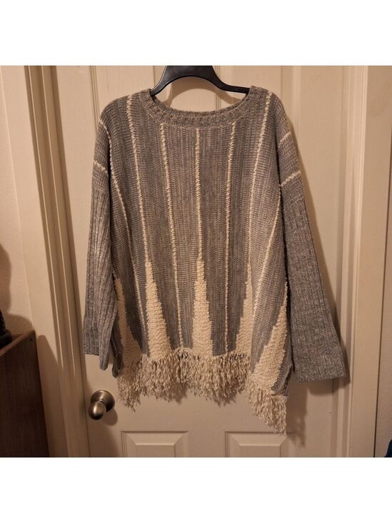 Brand Unknown Sweaters - Gray Cream Sweater Fringe